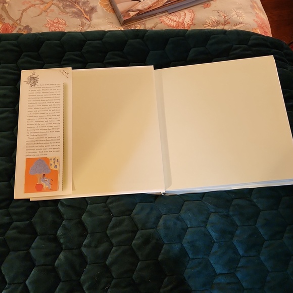 hardcover book Garden Style, decorating ideas for indoor and out - Picture 3 of 3